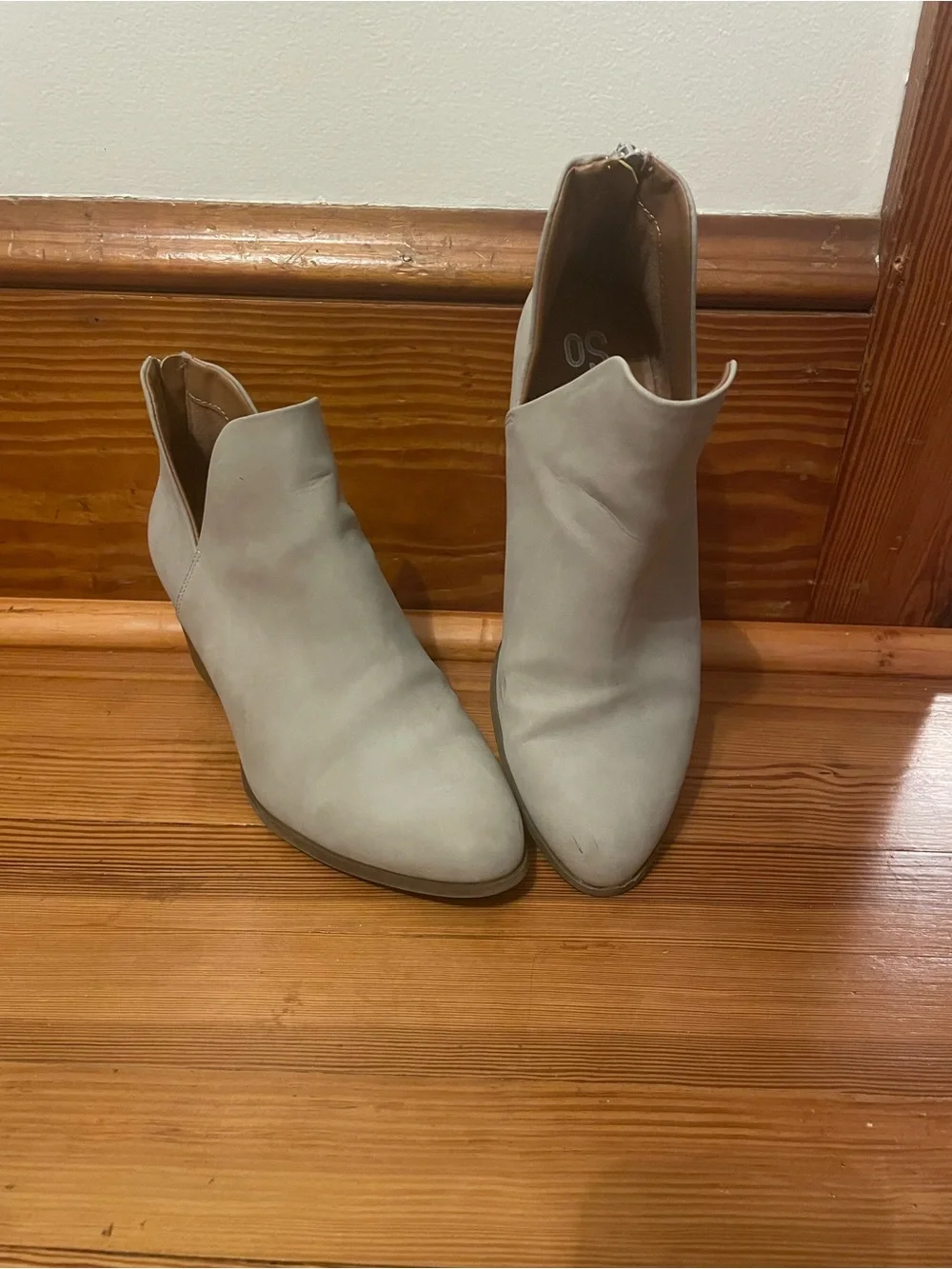 Light Grey Women's Ankle Booties with Pointed Toe
